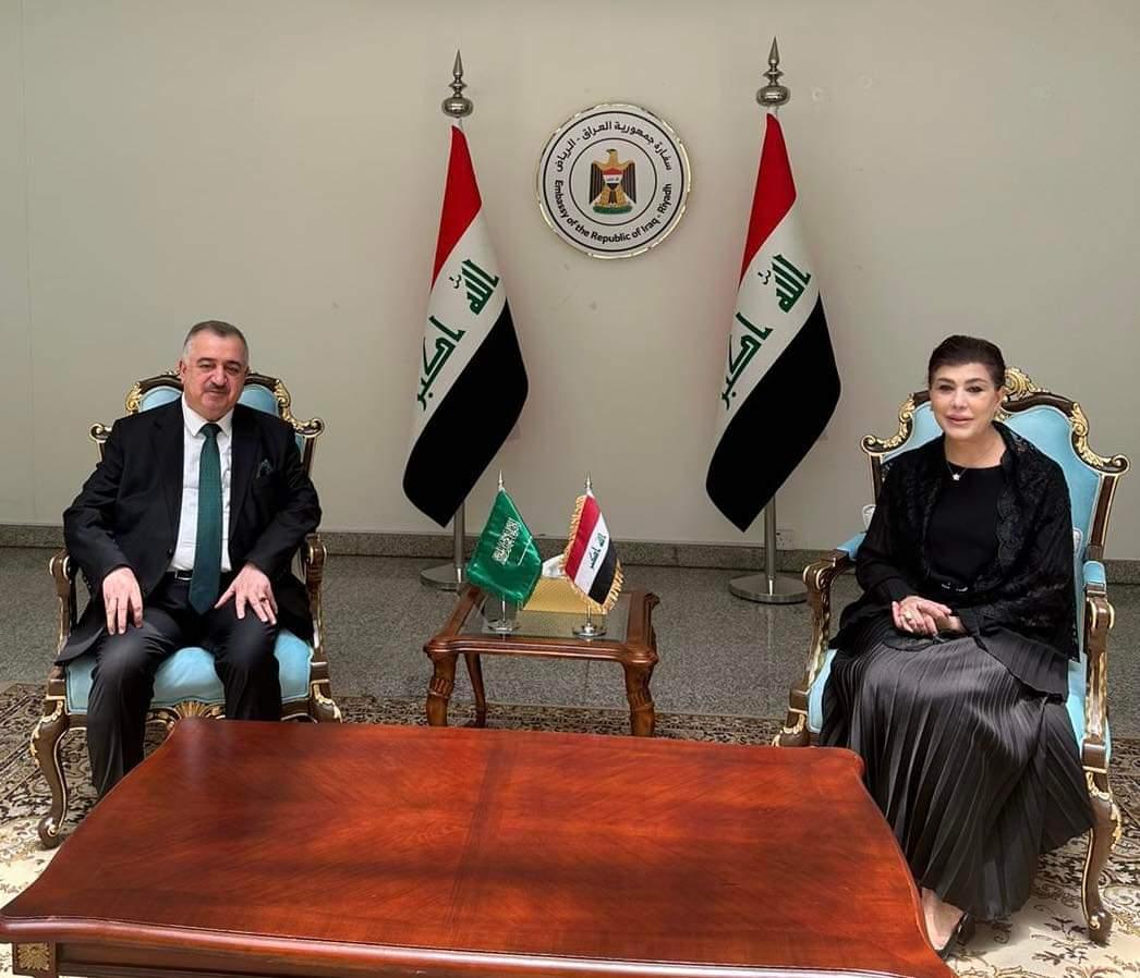 وكيل وزارة الخارجية للشؤون متعددة الأطراف والشؤون القانونية يُجري زيارةً لسفارة جمهورية العراق لدى المملكة العربية السعودية
