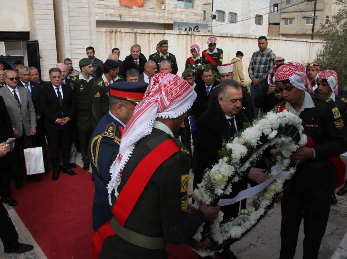 سفير جمهورية العراق لدى المملكة الأردنية الهاشمية وسفيرها غير المقيم لدى دولة فلسطين يزور مقبرة ومسجد شهداء الجيش العراقي