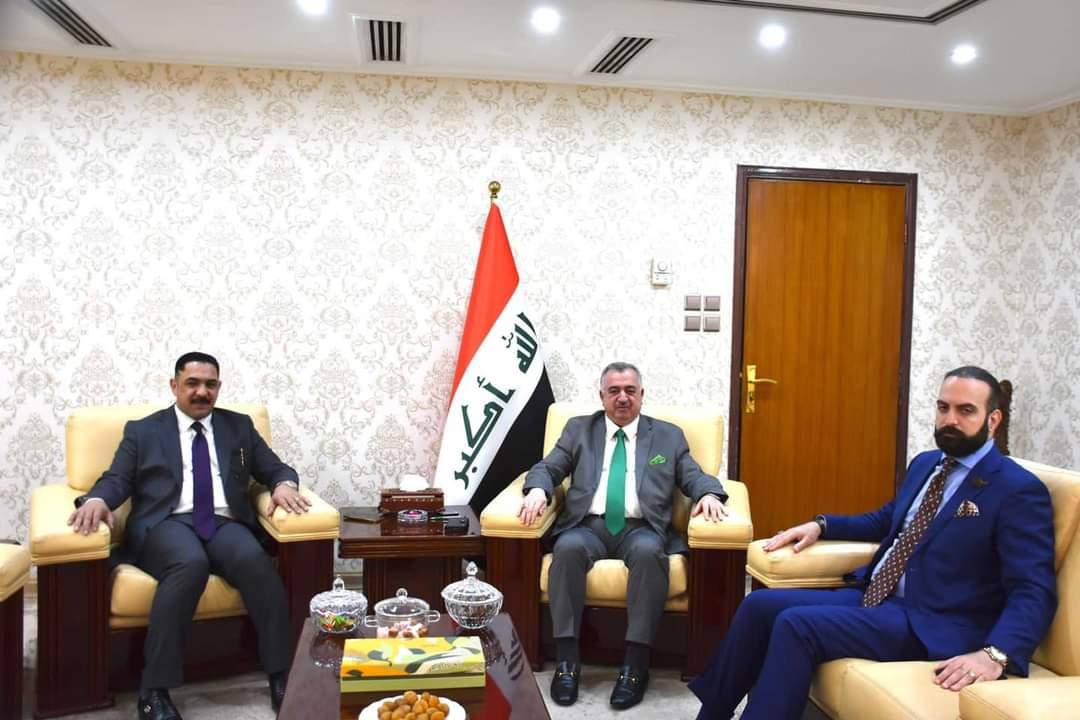 وكيل وزارة الخارجية للشؤون متعددة الأطراف والشؤون القانونية يستقبل عضو لجنة النزاهة في مجلس النواب