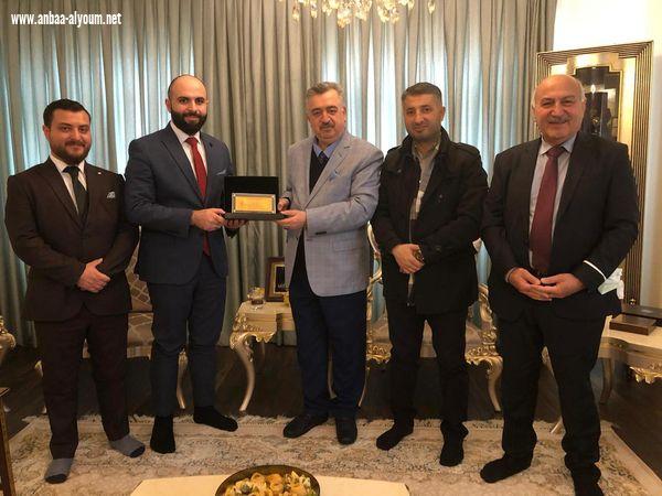 السفير عمر البرزنجي يستقبل وفدا من رابطة المصارف العراقية في السليمانية