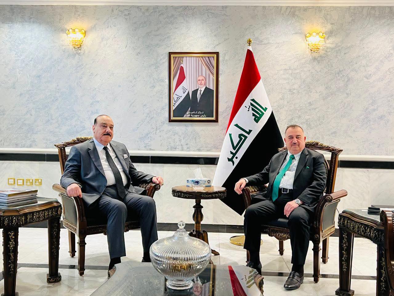 سفير جمهورية العراق لدى المملكة الأردنية الهاشمية يستقبل الفريق الركن المتقاعد صالح قدوري الدهو