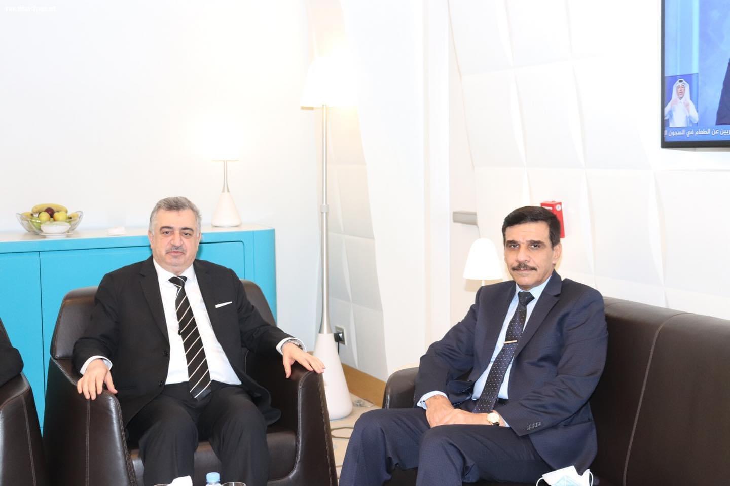 السفير عمر البرزنجي يستقبل رئيس اركان الجيش العراقي