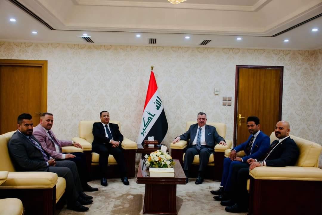 الوكيل البرزنجي يلتقي عددًا من أعضاء نقابة المحامين العراقيين