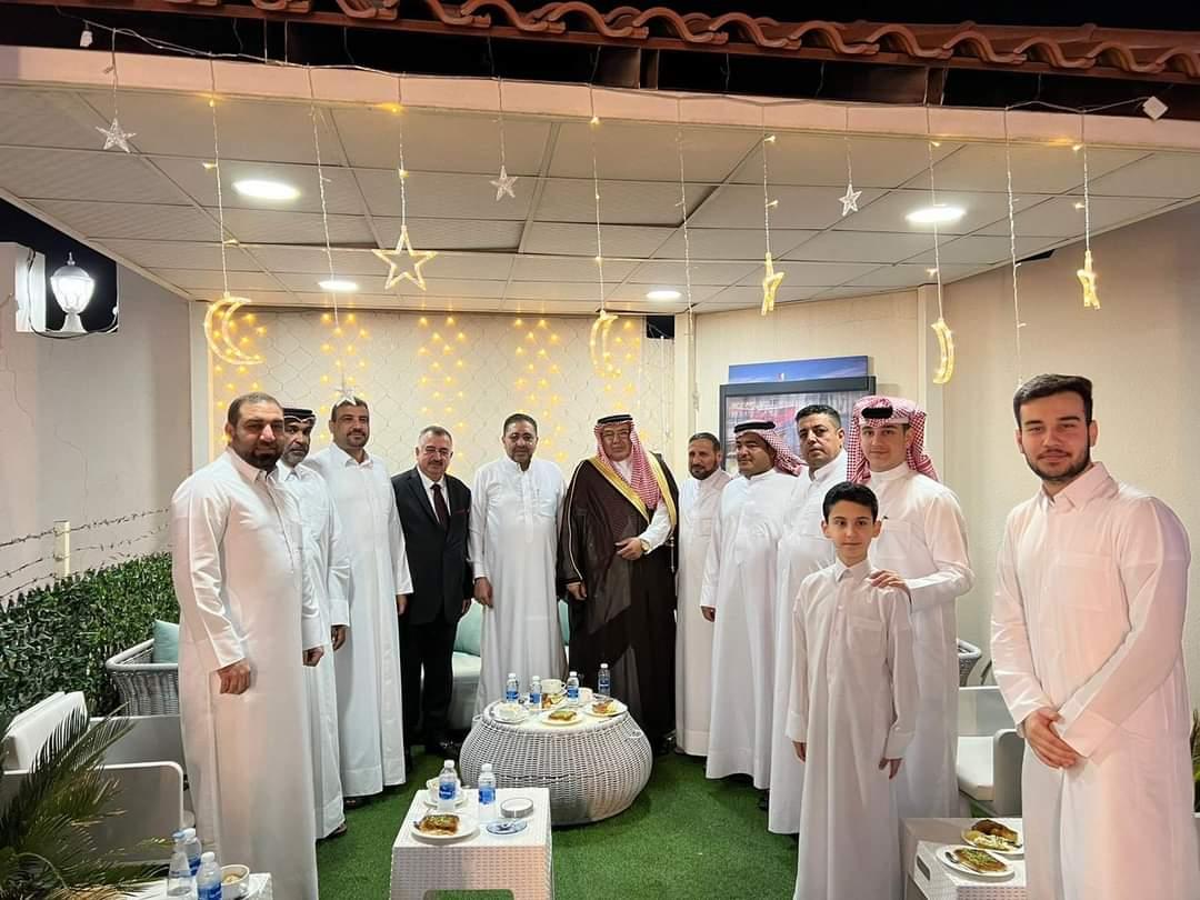 الوكيل البرزنجي يرافقه القائم بالاعمال المؤقت يلبي دعوة افطار رمضانية من الحاج رائد فرحان