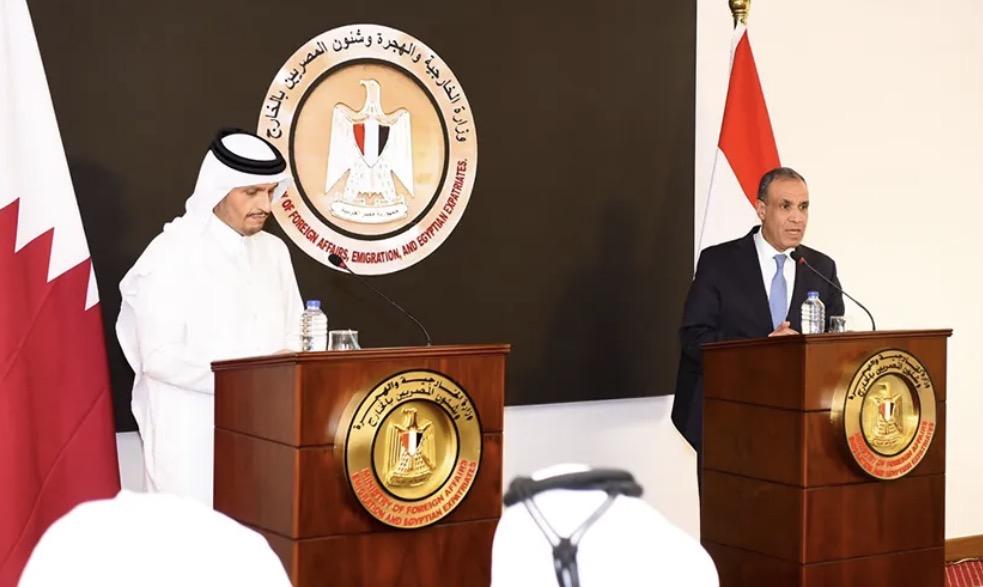 وزيرا خارجية مصر وقطر يؤكدان أهمية احتواء التوتر لمنع اتساع الصراع في المنطقة