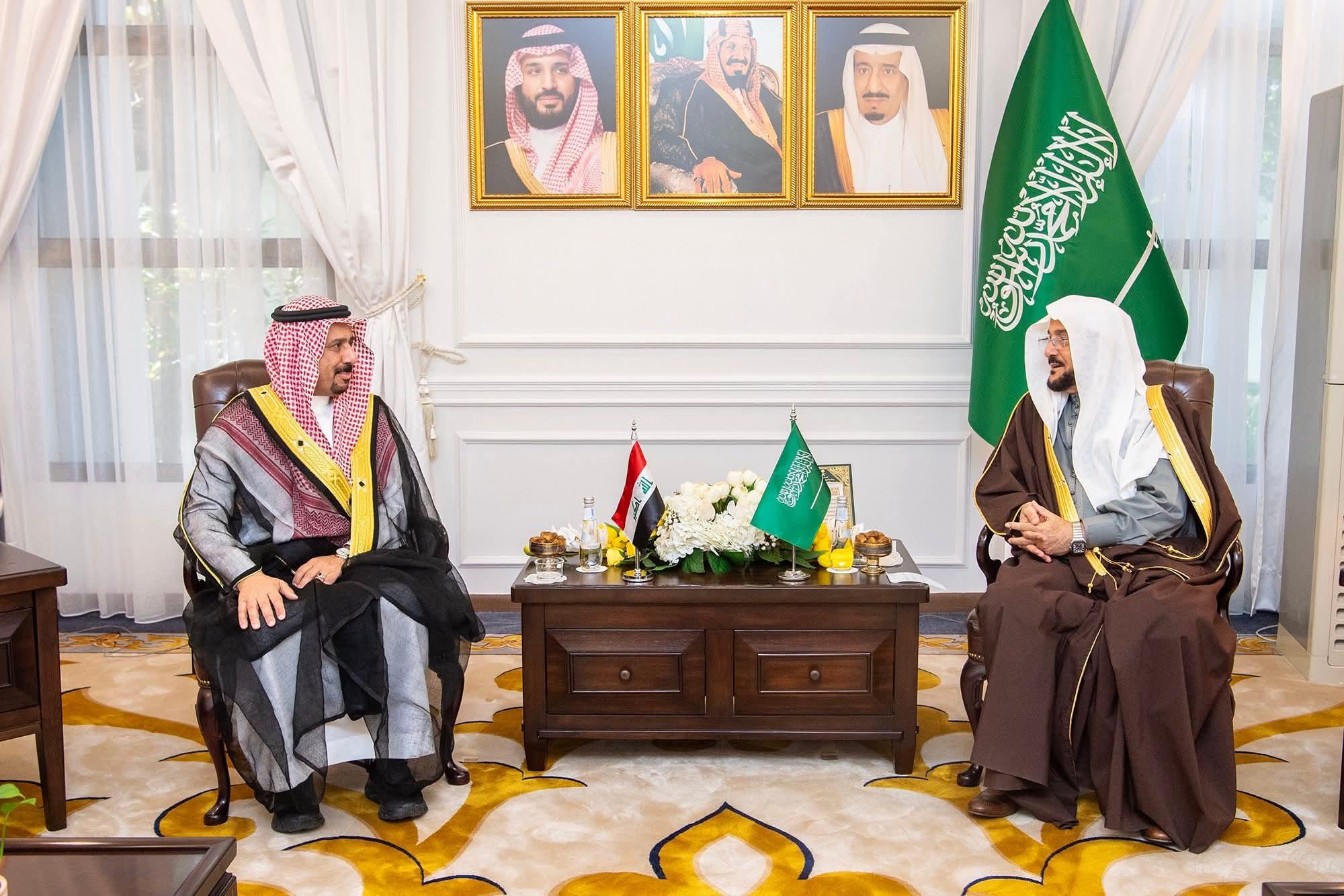 بدعوة رسمية من معالي وزير الأوقاف السعودي  .. الدكتور الجنابي يلتقي معالي الدكتور عبد اللطيف بن عبد العزيز آل الشيخ