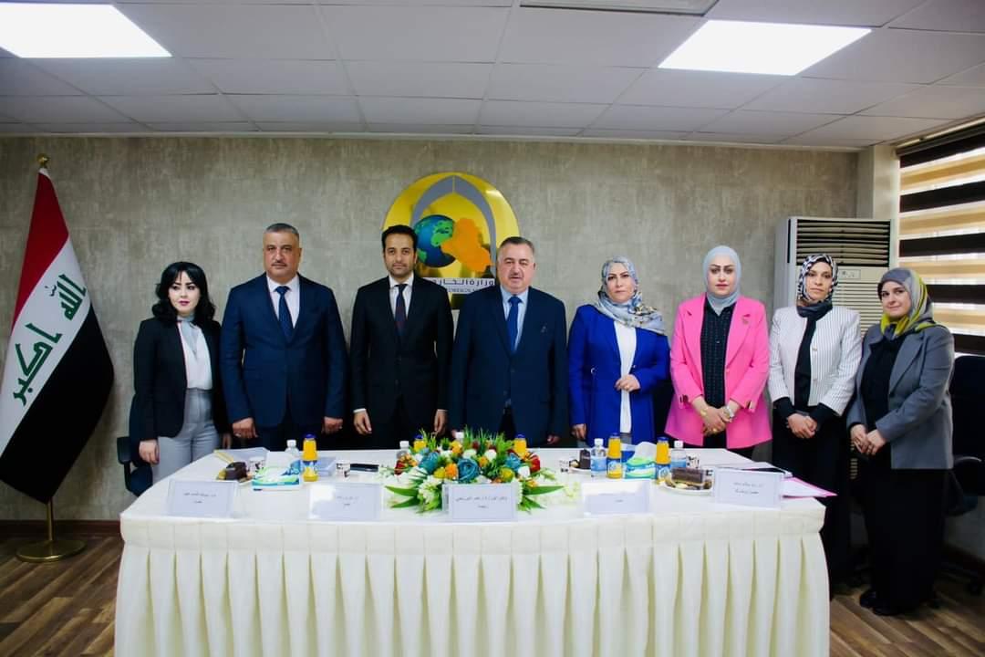 الوكيل البرزنجي يترأس لجنة مناقشة بحث ترقية الدبلوماسي حيدر عجيل فاضل