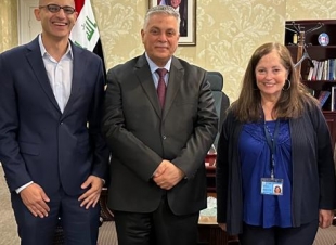 رئيس بعثة جمهورية العراق في كندا يستقبل نائب رئيس قسم الشرق الاوسط في الخارجية الكندية والمستشار التجاري الكندي / للعراق والاردن في مقر السفارة