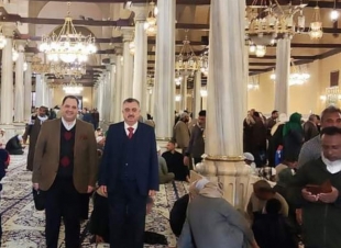 البرزنجي يزور مرقد الرأس الشريف لجده الإمام الحسين عليه السلام في القاهرة