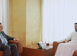 السفير عمر البرزنجي يزور الرئيس التنفيذي لجهاز قطر للإستثمار