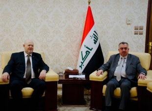 وكيل وزارة الخارجيَّة للشُؤُون مُتعددة الأطراف والشُؤُون القانونيَّة يستقبل القائم بالأعمال المؤقت لسفارة أوكرانيا لدى جمهورية العراق 