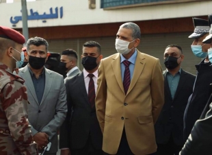 وزير الداخلية يوجه بأهمية التعاون التام مع أصحاب الحالات الإنسانية والطارئة خلال حظر التجوال الوقائي