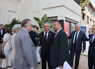 سفير جمهورية العراق لدى المملكة الأردنية الهاشمية يشارك في حفل افتتاح مراكز جنيف في عمّان  بدعوةٍ كريمة من سفيرة الاتحاد السويسري لدى المملكة الأردنية الهاشمية السيدة إيميليا جورجيفا، ومديرة مركز جنيف لحوكمة قطاع الأمن (DCAF) السفيرة ناتالي شوار، ومدير ال