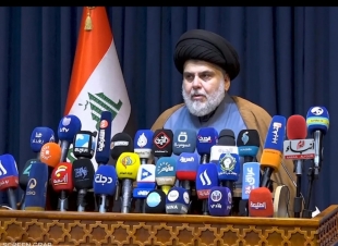 الصدر يوجه المتظاهرين بالانسحاب من الخضراء خلال ساعة واحدة