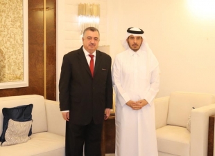 السفير البرزنجي يزور معالي رئيس مجلس الوزراء السابق لدولة قطر للسلام على معاليه بمناسبة انتهاء مهام اعماله